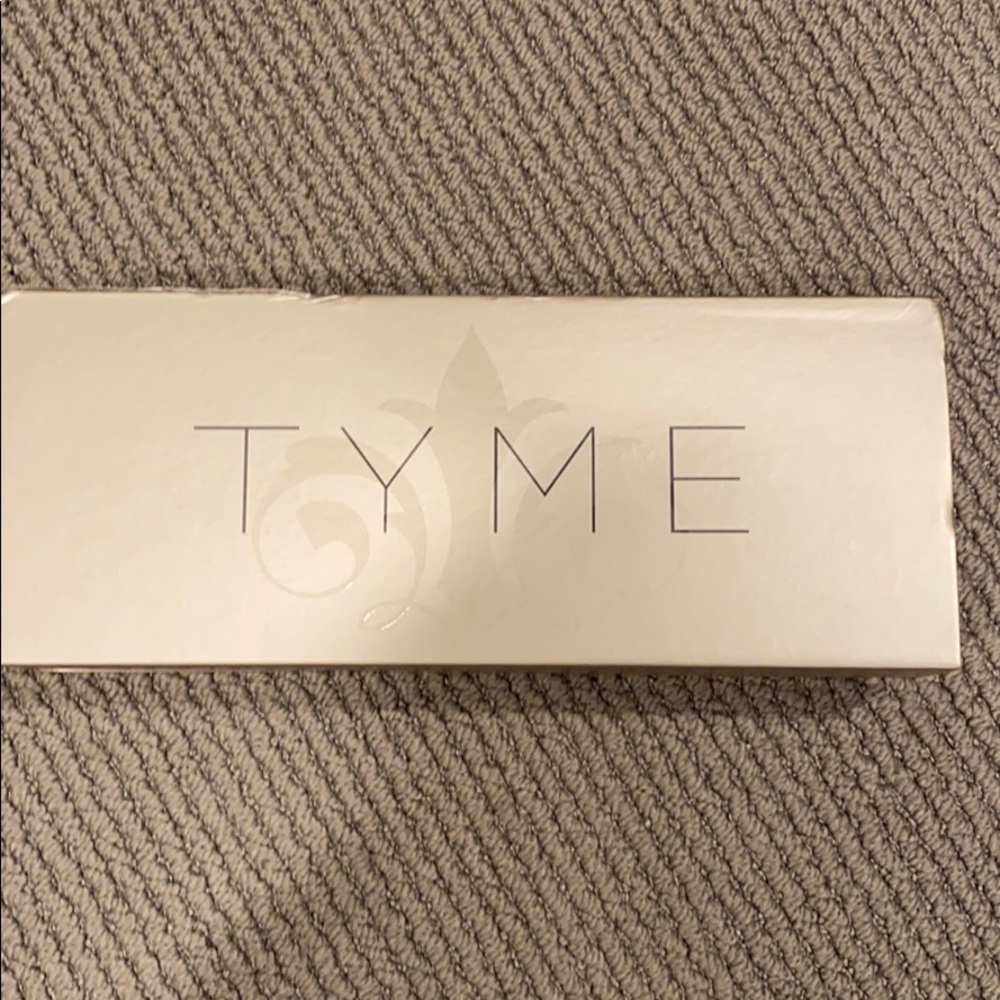 Tyme iron for waves used with box